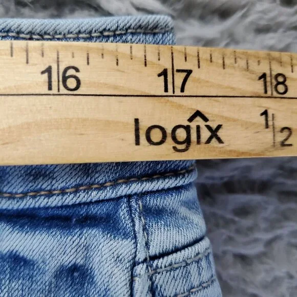 Torrid Shorts Womens Size 12 Light Blue Distressed Raw Hem Stretch Denim Jorts - Picture 4 of 11